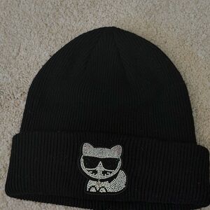 Karl Lagerfeld Black Ribbed Beanie – One Size